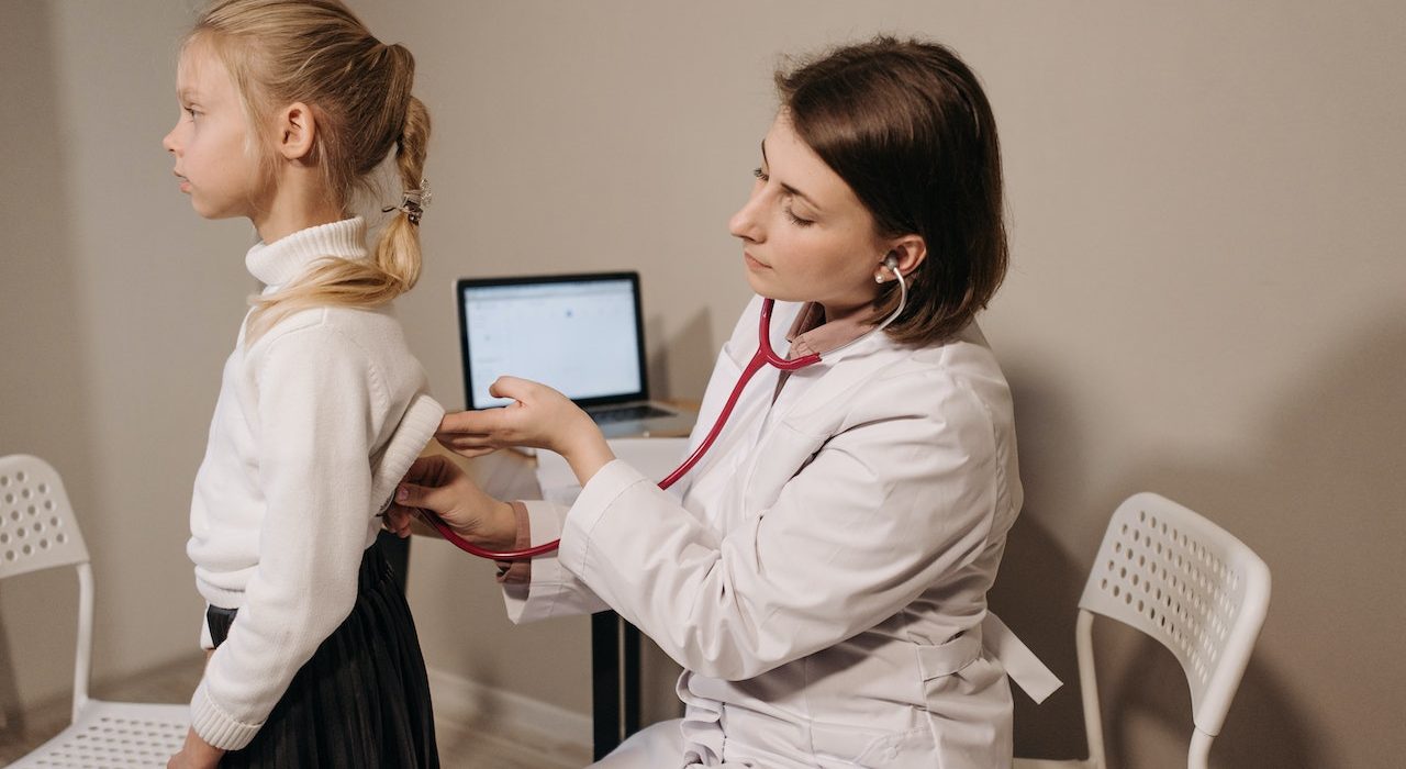 Jak wygląda w praktyce opieka lekarska nad dzieckiem?