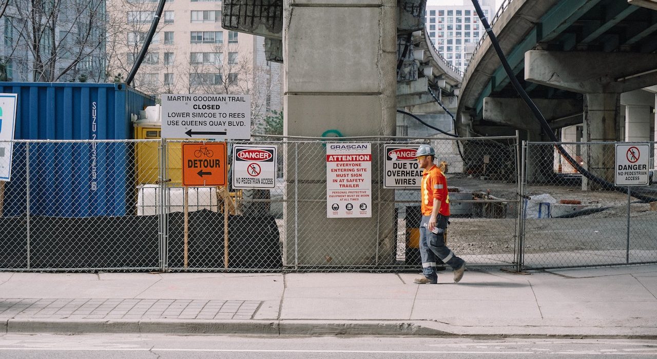 Bezpiecznie i wygodnie: Obuwie robocze dla pracowników we Wrocławiu
