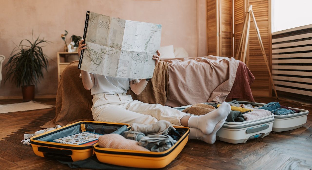 Jakie produkty higieniczne warto zabrać ze sobą w podróż?