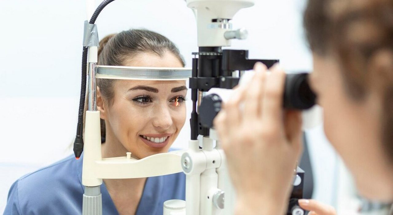 Jak przebiegają badania okulistyczne?
